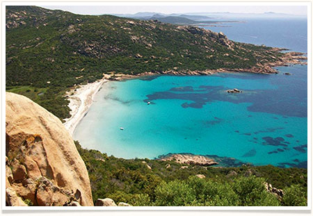 Photo de la plage de Rocapina à proximité du Camping La Vetta à Porto-Vecchio en Corse du Sud.
